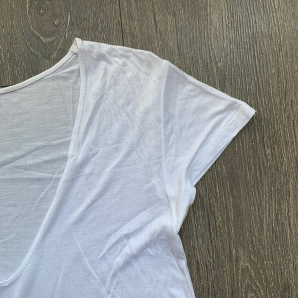 Aritzia Wilfred free T-Shirt V-neck Short Sleeve Size XS - Picture 6 of 10